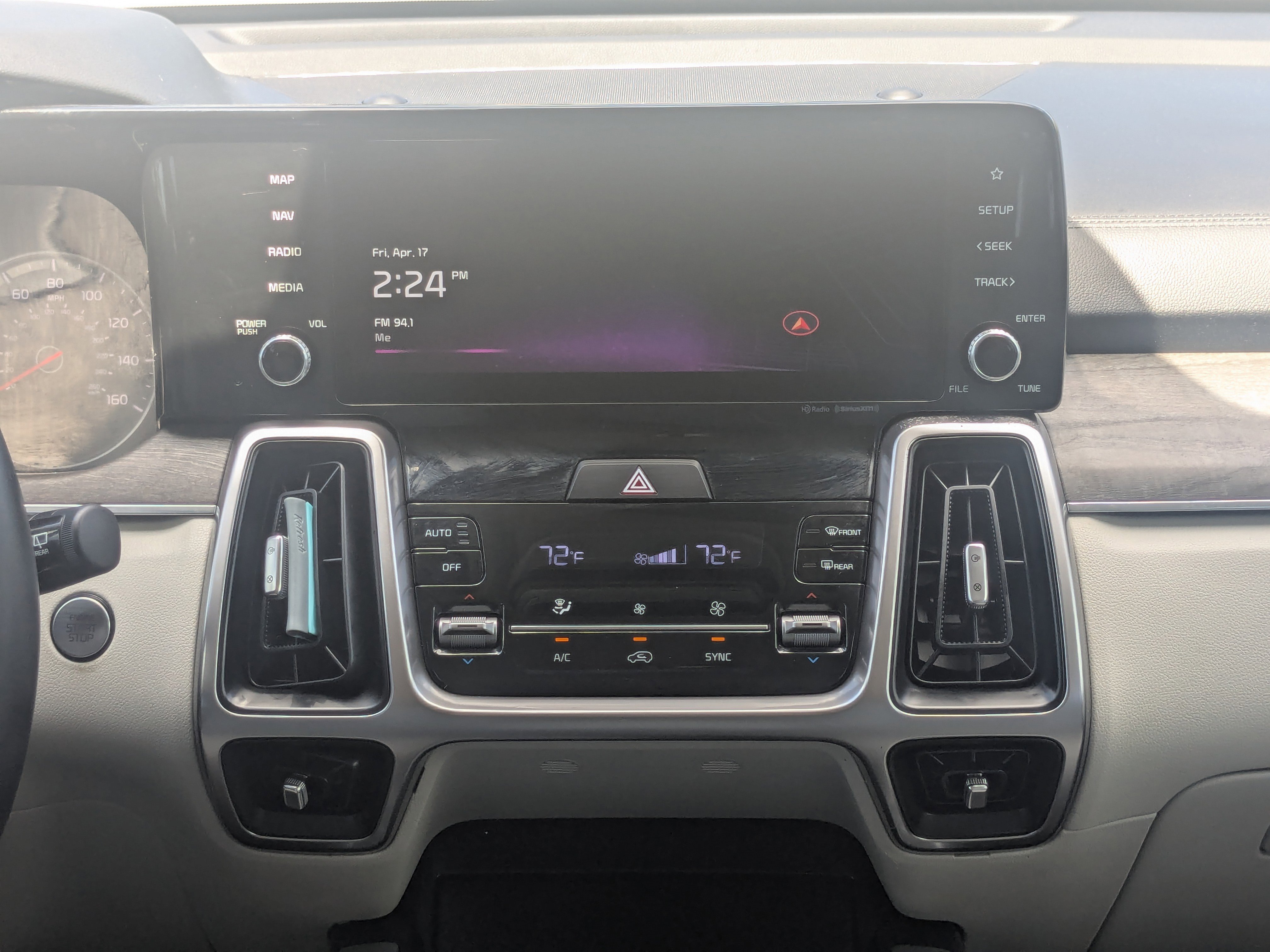 Certified 2023 Kia Sorento S w/ Panoramic Sunroof Package image 23