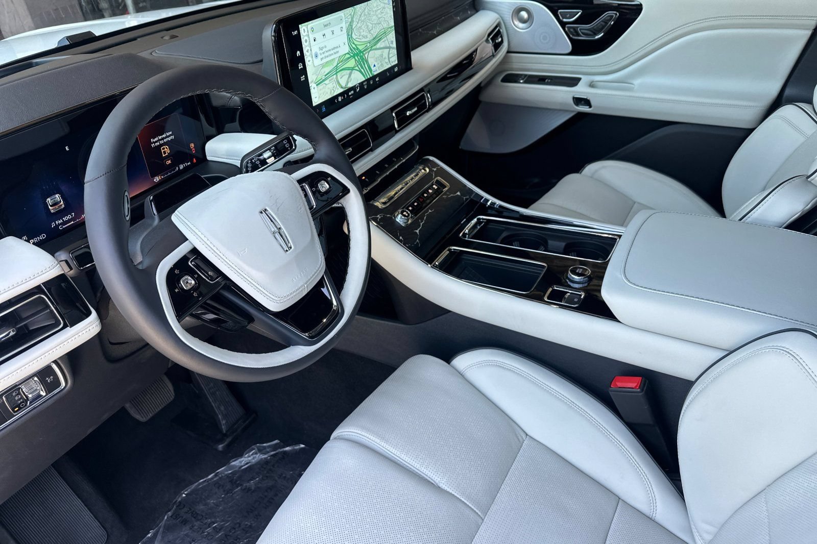 New 2026 Lincoln Aviator Black Label w/ Black Label Special Edition AWD/4WD image 9