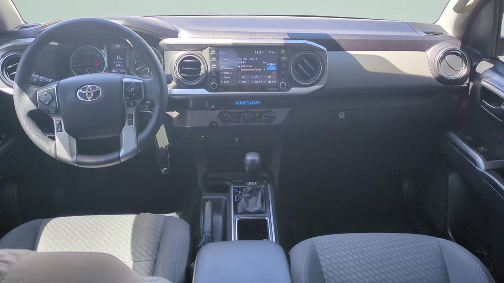 Used 2022 Toyota Tacoma SR5 w/ Technology Package image 12