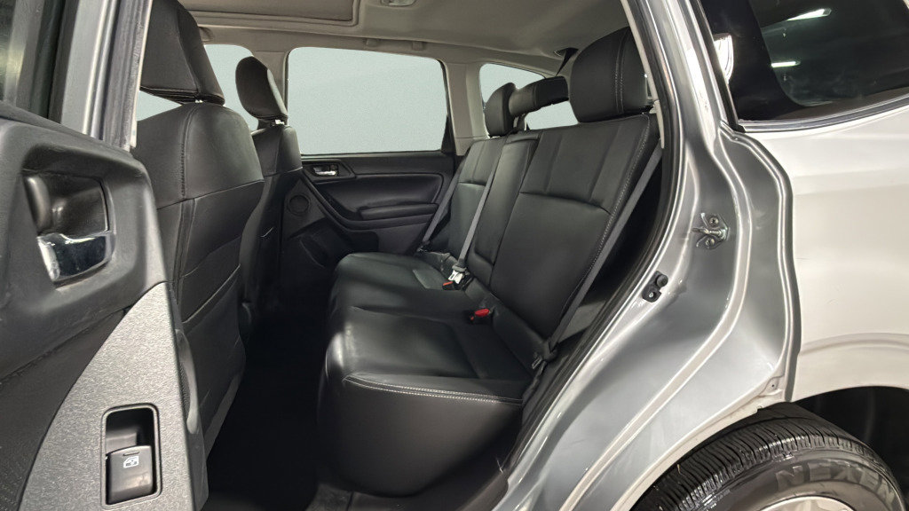 Used 2015 Subaru Forester 2.5i Limited AWD/4WD image 37
