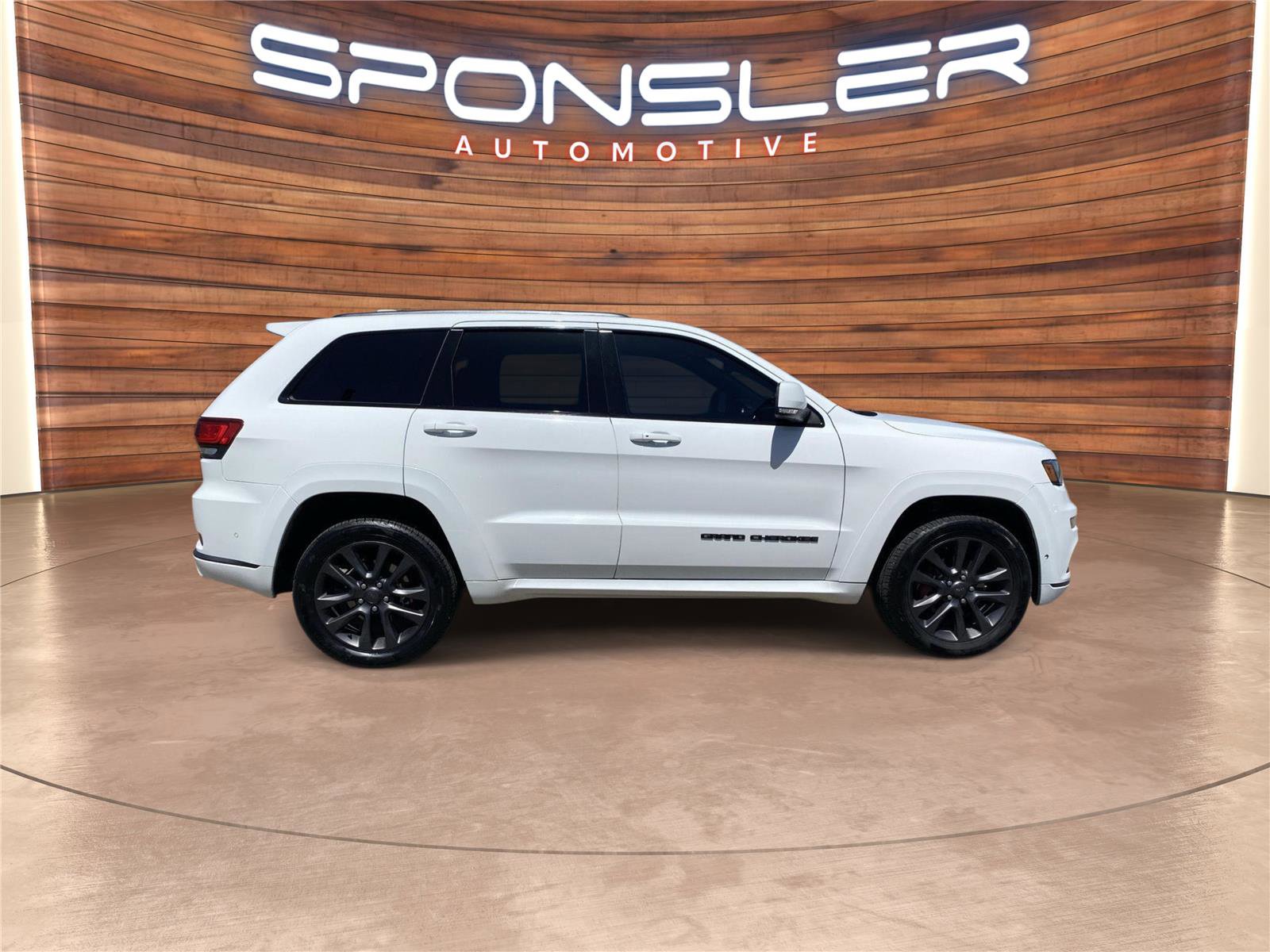 Used 2018 Jeep Grand Cherokee High Altitude AWD/4WD image 8