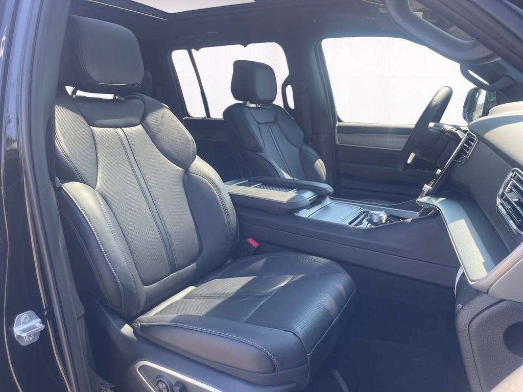 New 2026 Jeep Grand Wagoneer Limited AWD/4WD image 15