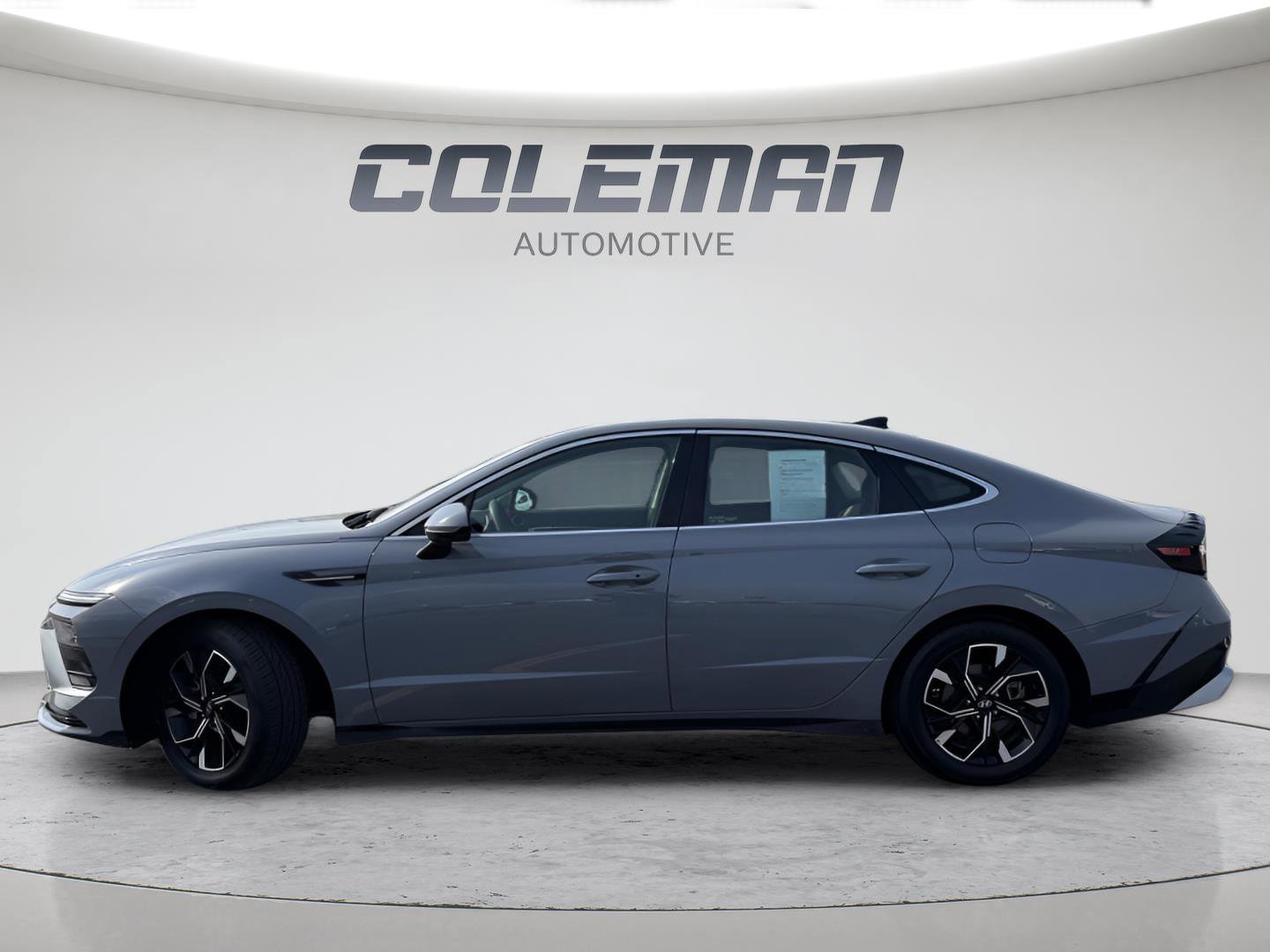 Used 2024 Hyundai Sonata SEL FWD image 2