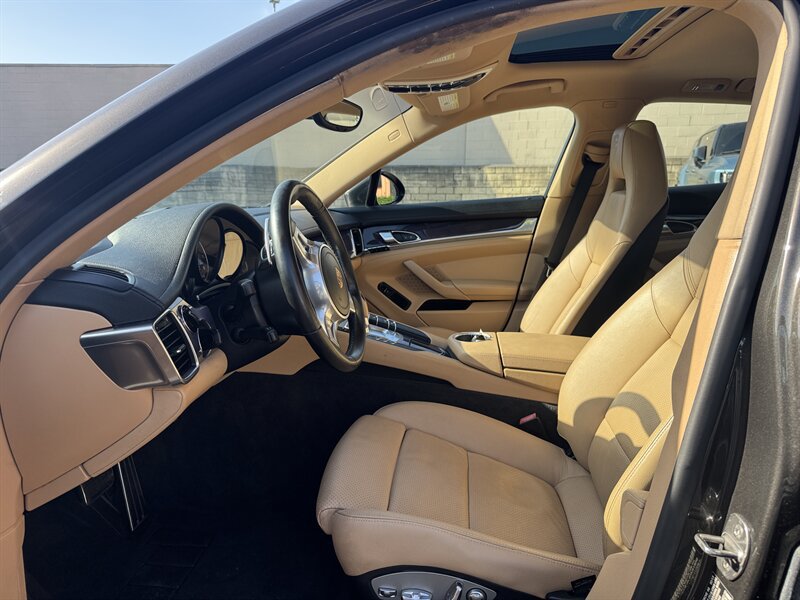 Used 2013 Porsche Panamera image 29