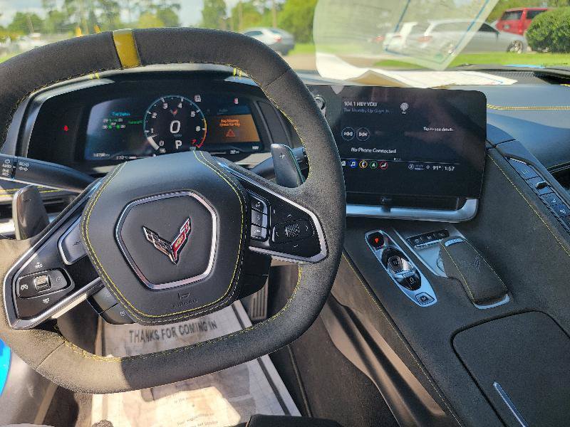 Used 2023 Chevrolet Corvette Stingray Premium Cpe w/ Z51 Performance Package RWD image 17