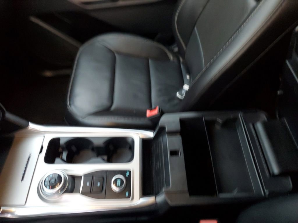 Used 2022 Ford Explorer Limited w/ Equipment Group 301A image 24