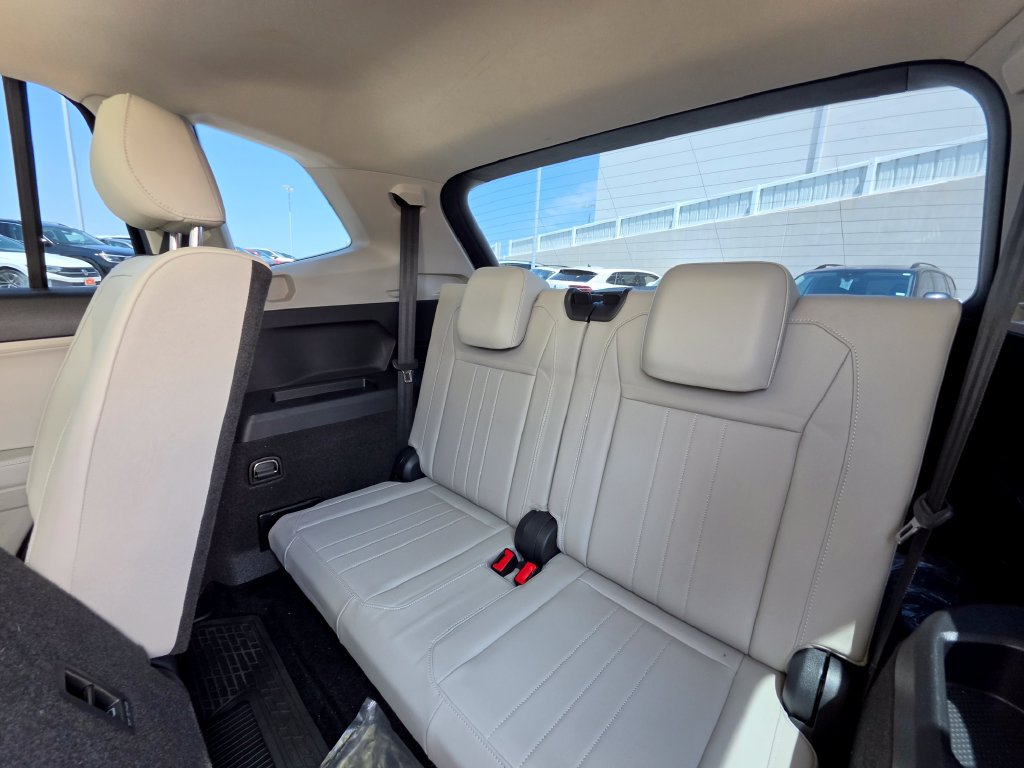 Used 2023 Volkswagen Tiguan SE FWD image 22