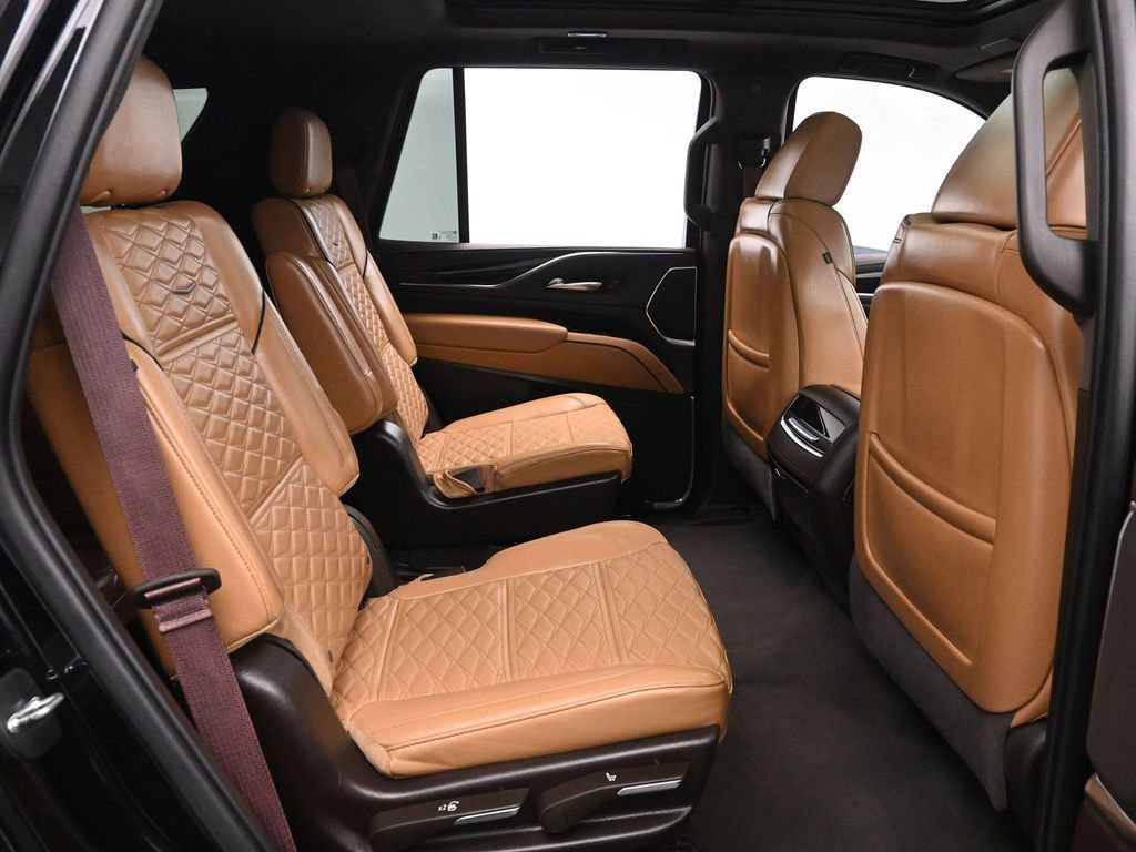 Used 2022 Cadillac Escalade Premium Luxury image 19