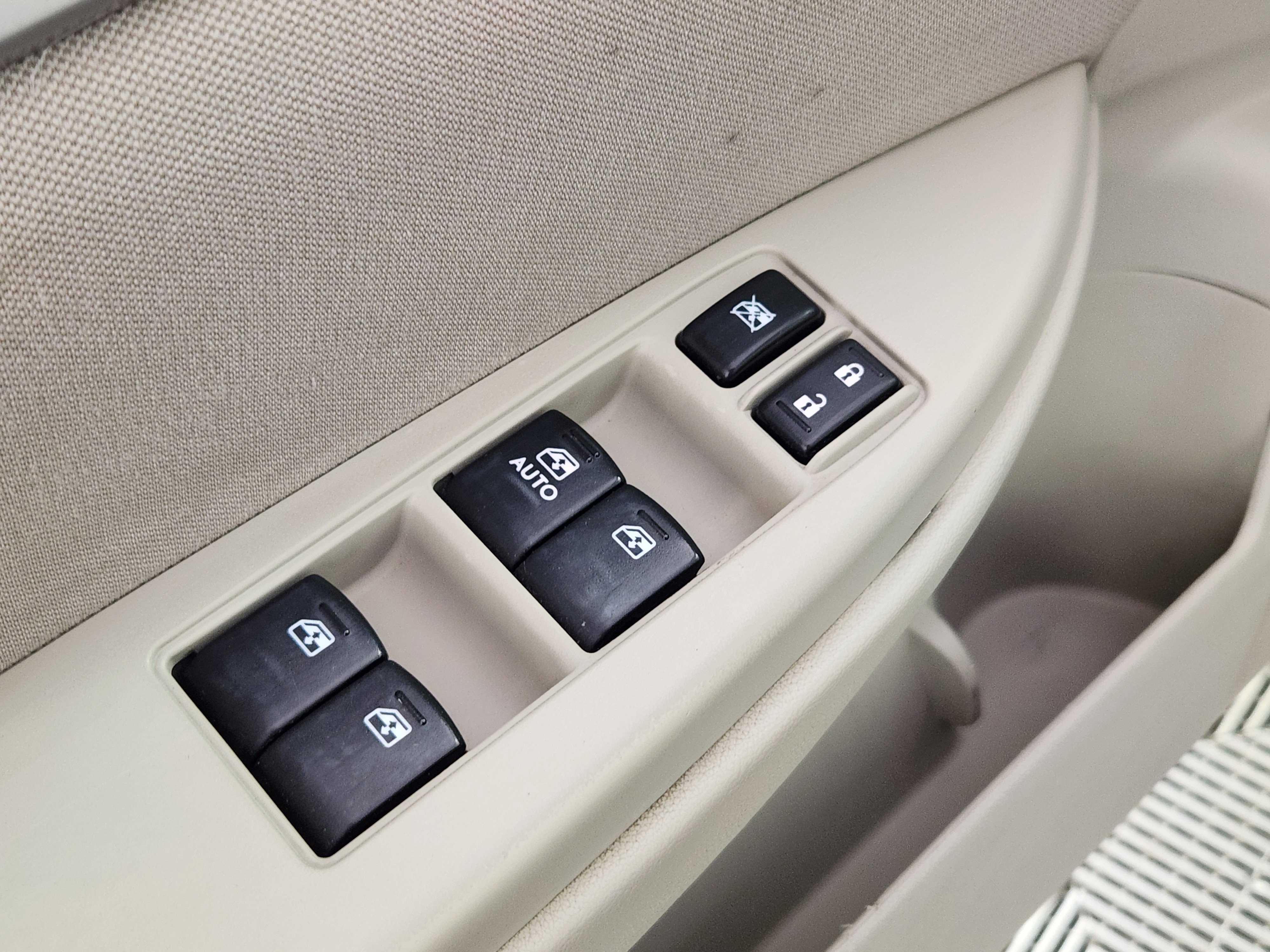 Used 2014 Subaru Outback 2.5i w/ Alloy Wheel Package image 17