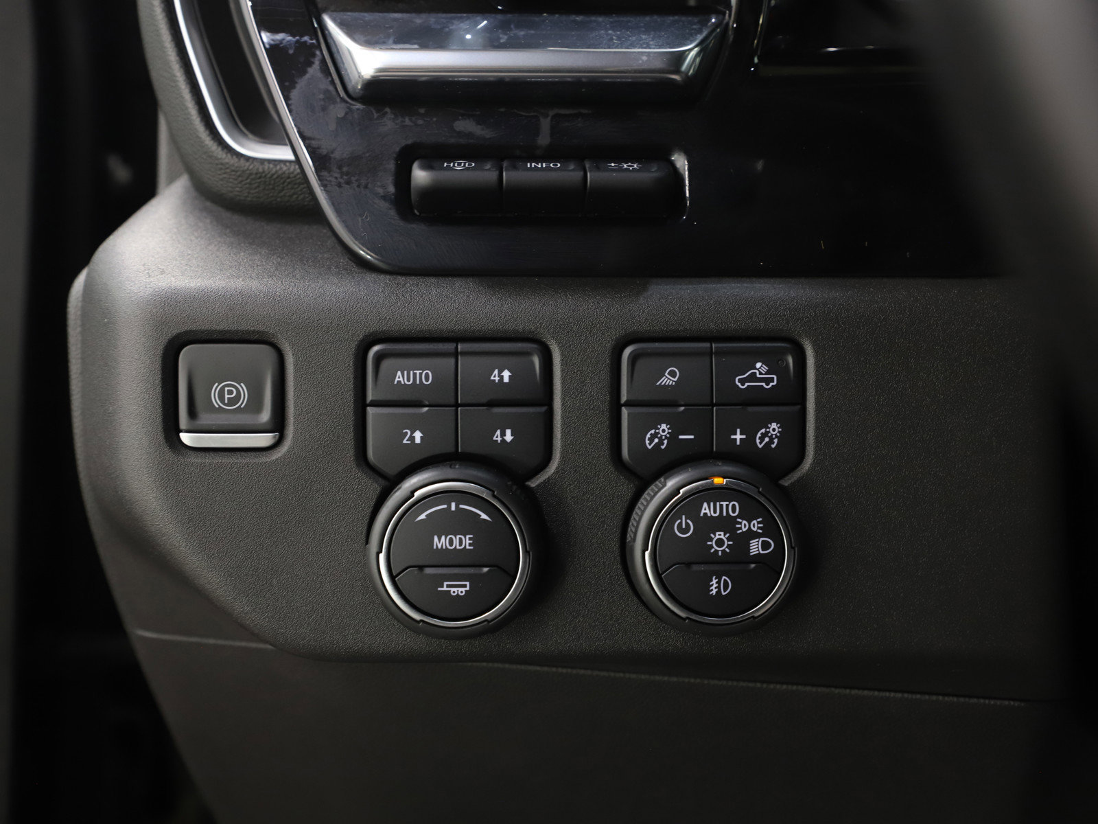 Used 2022 Chevrolet Silverado 1500 High Country w/ High Country Premium Package image 24