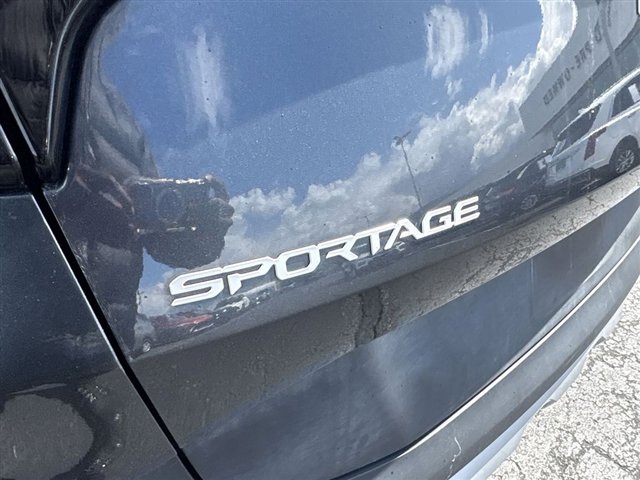 Used 2024 Kia Sportage EX image 31