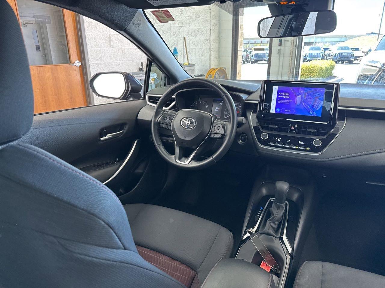 Used 2025 Toyota Corolla SE image 43