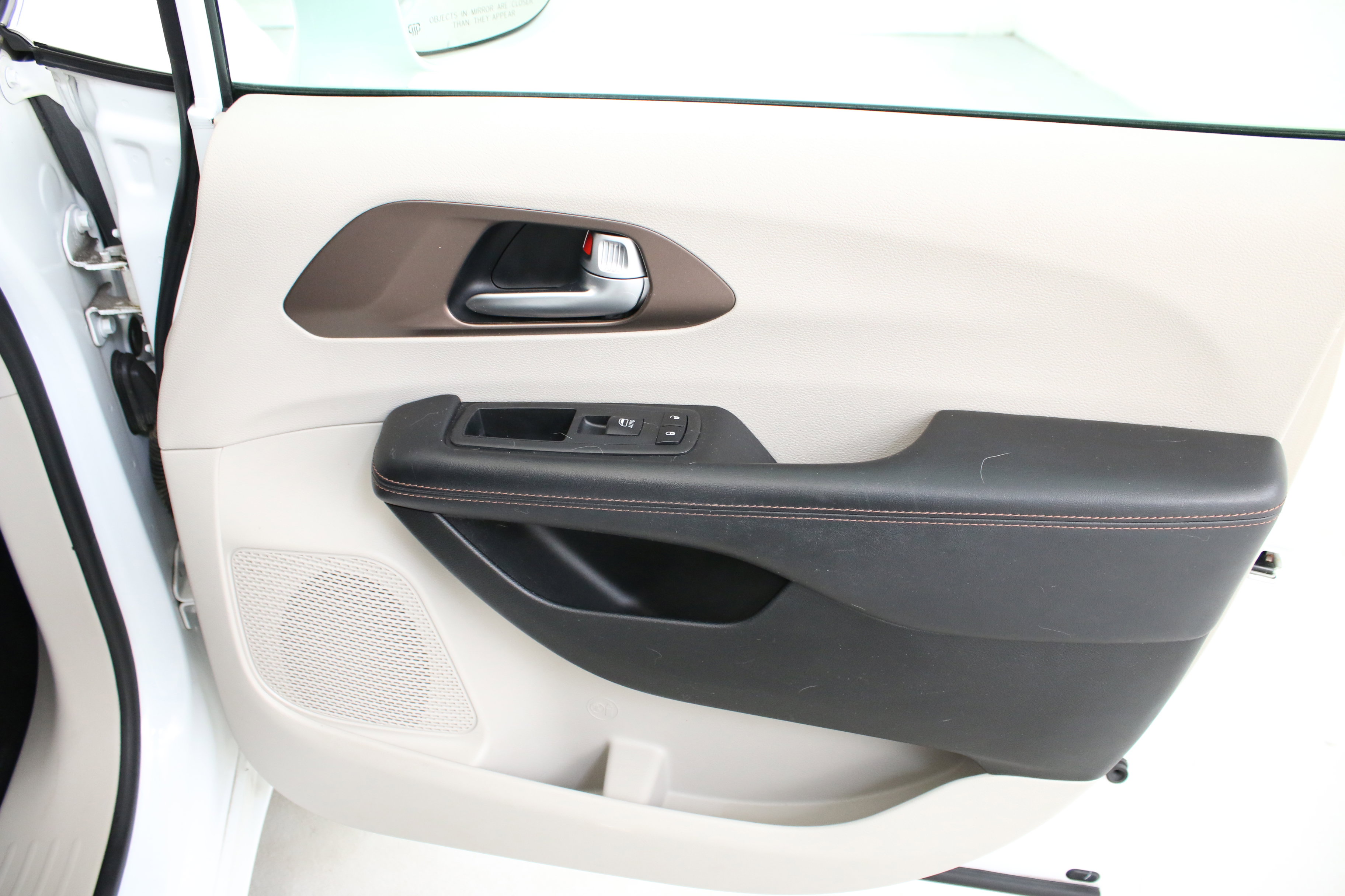 Used 2018 Chrysler Pacifica Touring-L w/ Advanced Safetytec Group FWD image 31