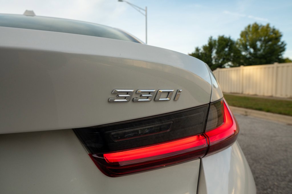 Certified 2023 BMW 330i xDrive Sedan w/ Premium Package AWD/4WD image 8