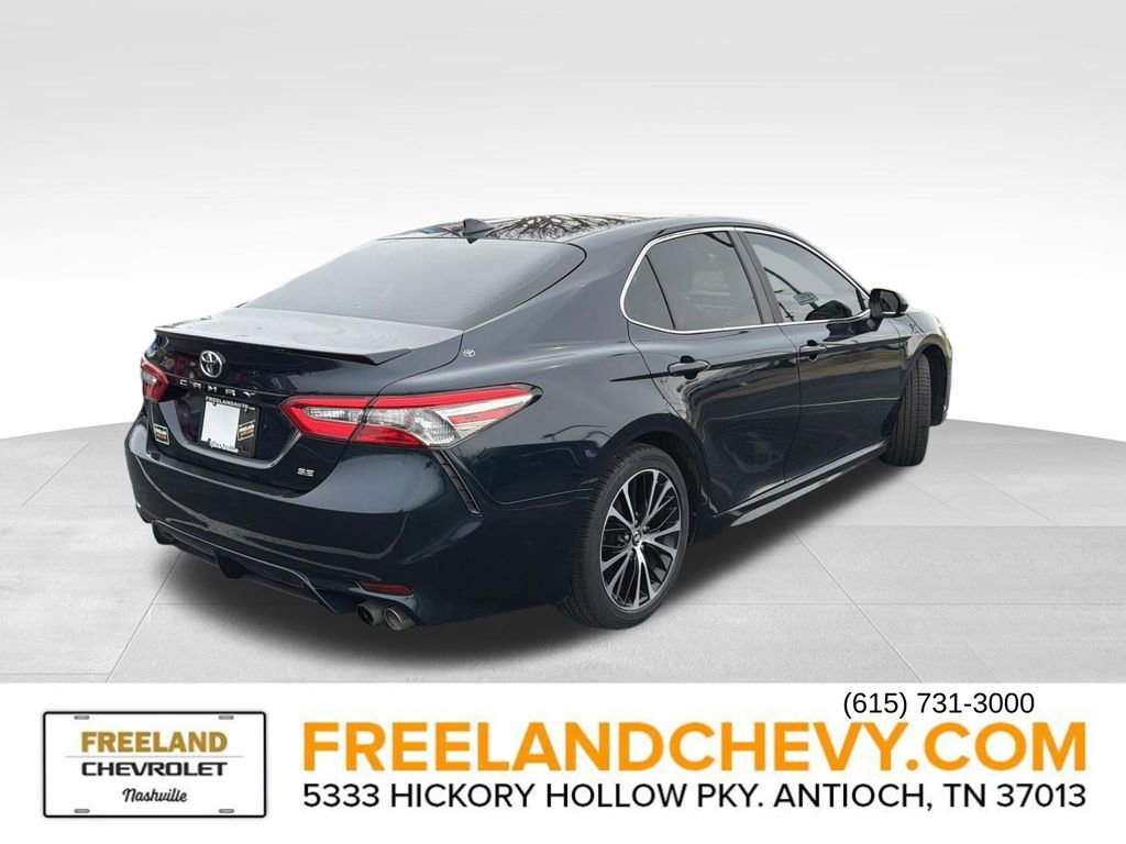 Used 2019 Toyota Camry SE image 3