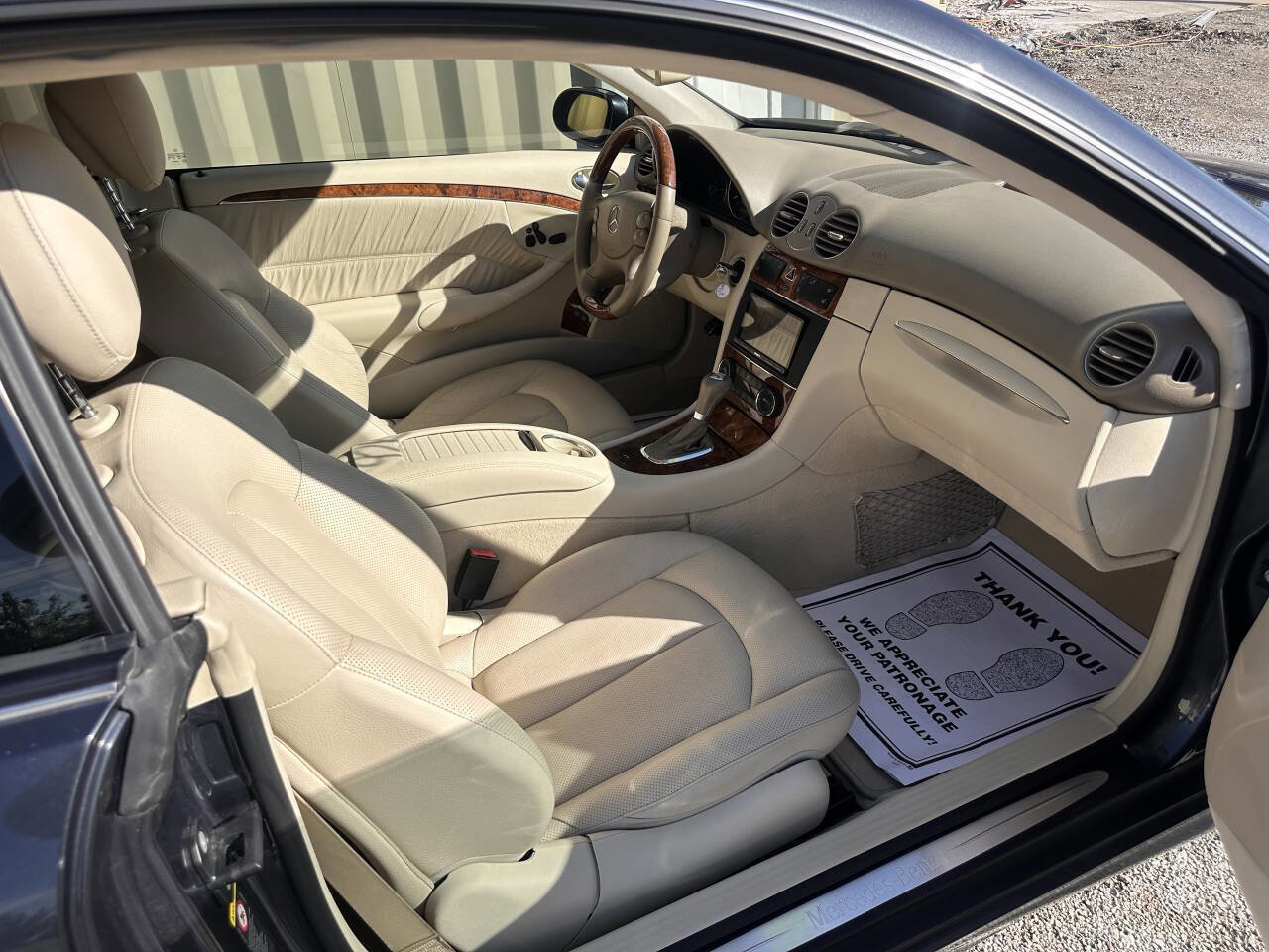 Used 2009 Mercedes-Benz CLK 550 Coupe image 20