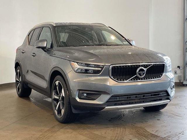 Used 2019 Volvo XC40 T5 Momentum image 3