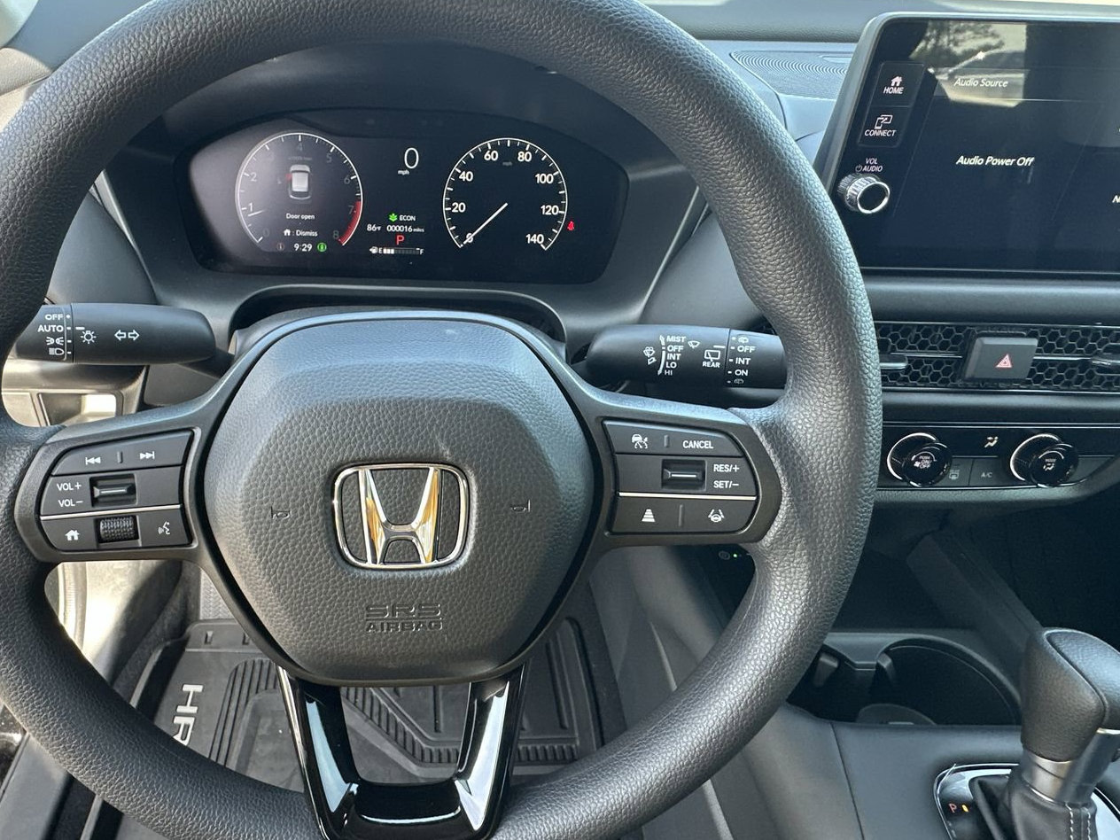 Certified 2026 Honda HR-V LX image 15