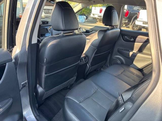 Used 2022 Nissan Rogue Sport SL AWD/4WD image 16