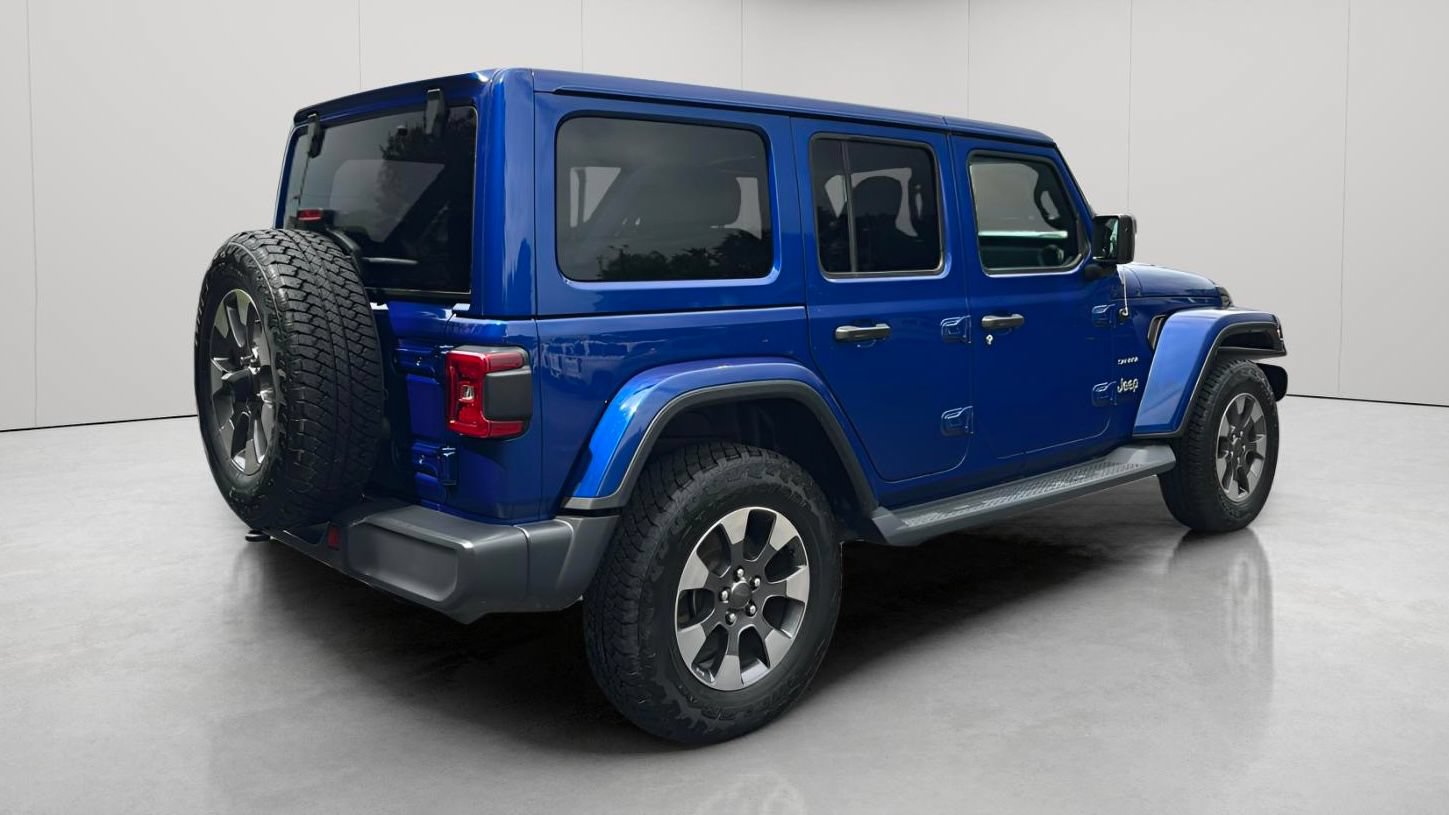 Used 2019 Jeep Wrangler Unlimited Sahara AWD/4WD image 4