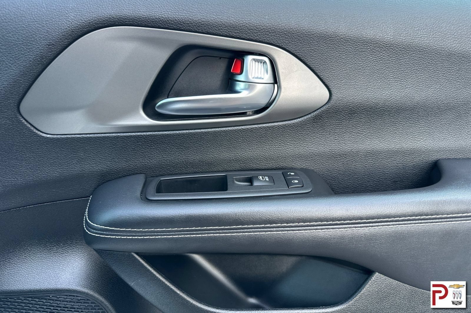 Used 2025 Chrysler Pacifica Select FWD image 22
