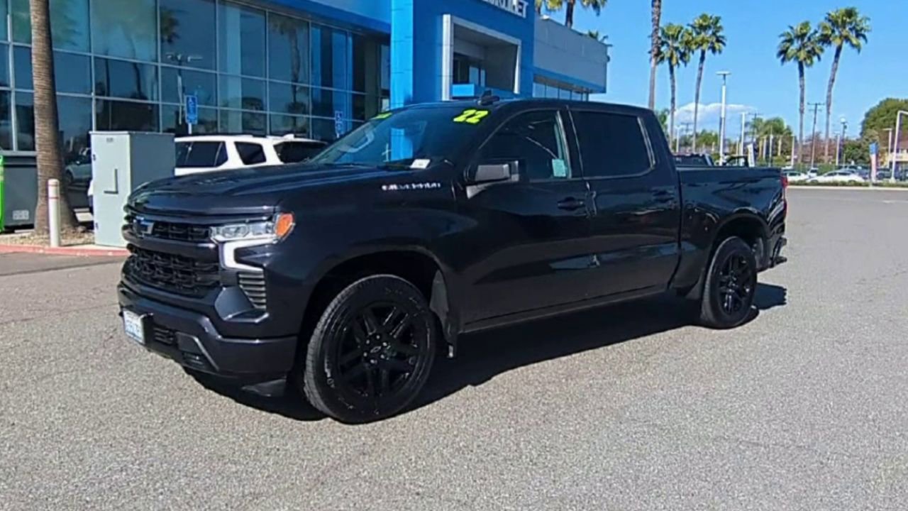 Used 2022 Chevrolet Silverado 1500 RST image 4