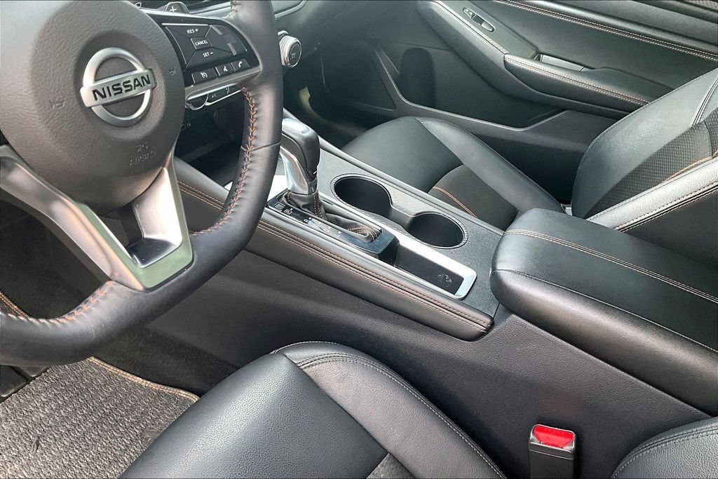 Used 2020 Nissan Altima 2.5 SR w/ Premium Package FWD image 14