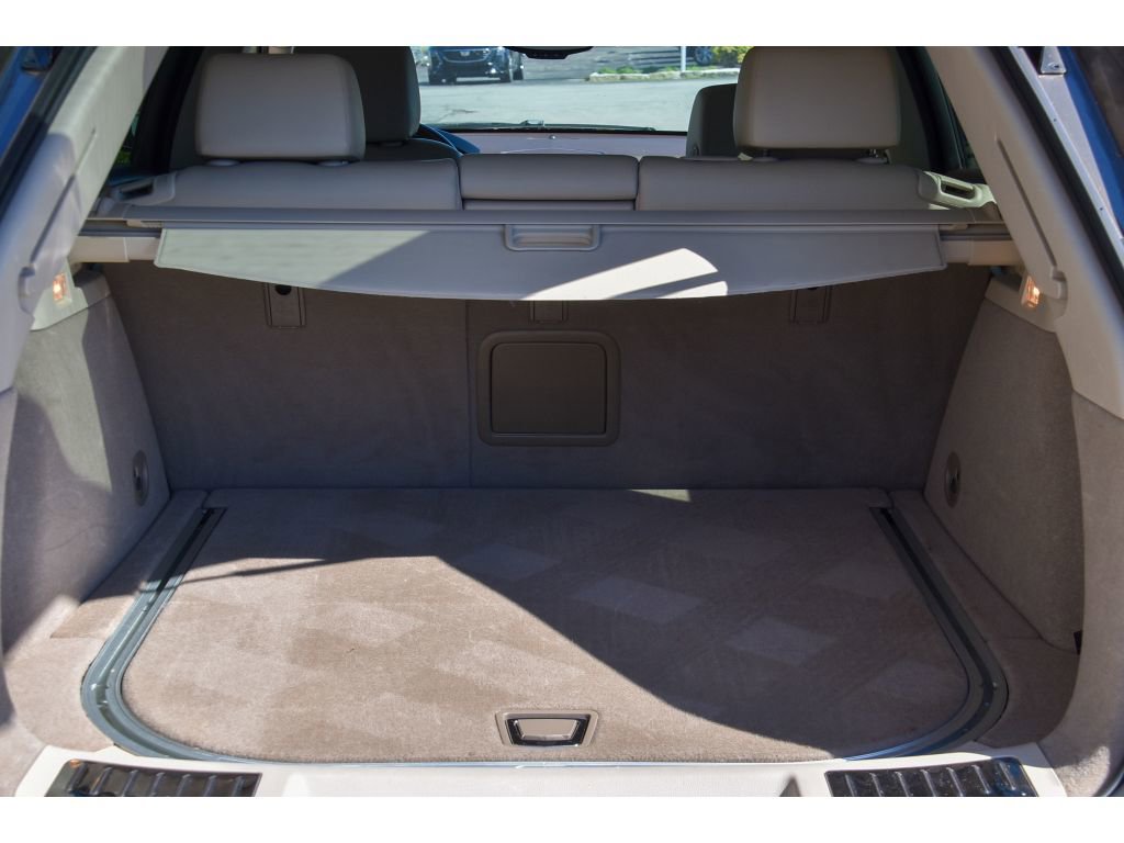 Used 2014 Cadillac SRX Luxury w/ Driver Awareness Package image 24