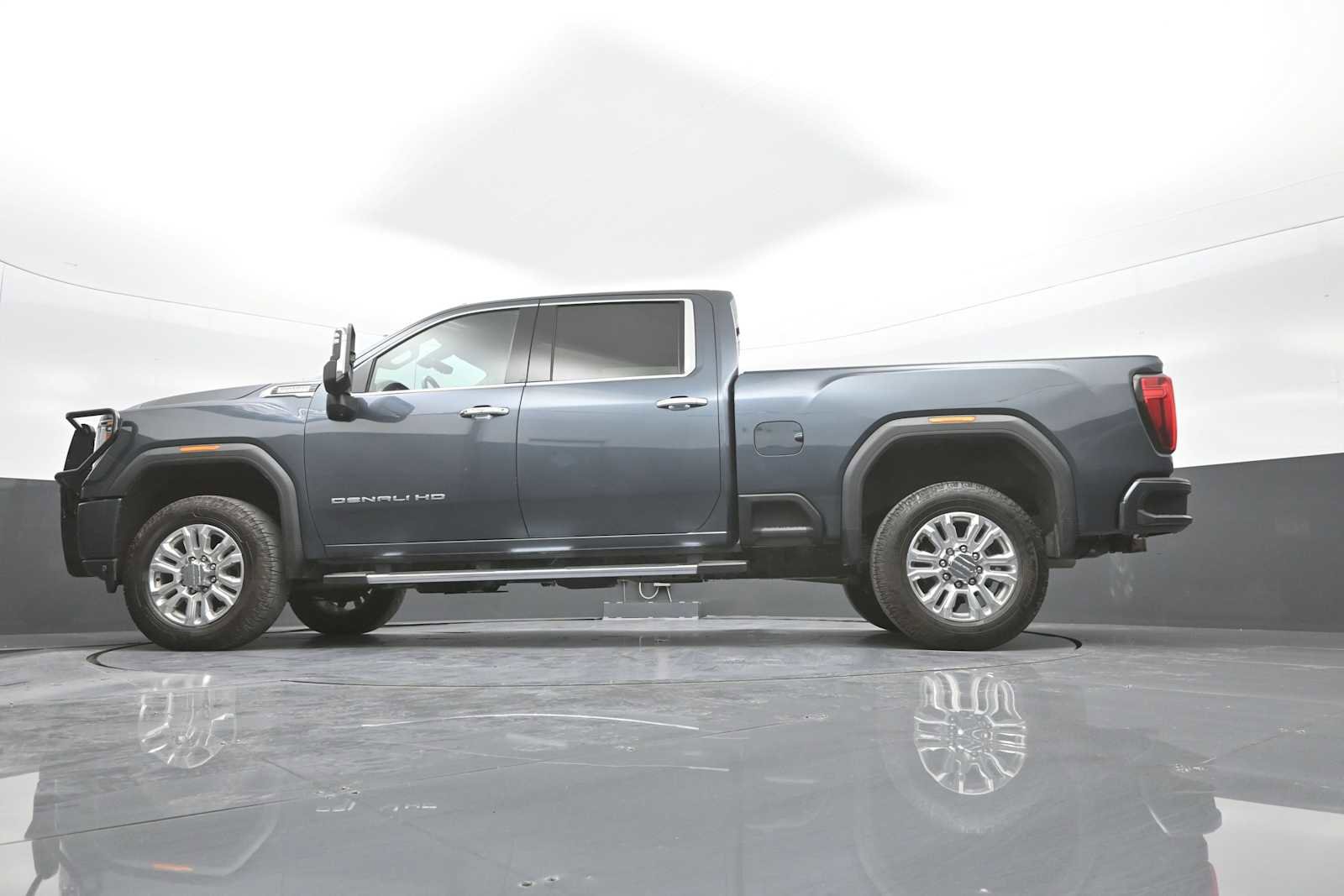 Used 2020 GMC Sierra 2500 Denali w/ Denali Ultimate Package AWD/4WD image 38