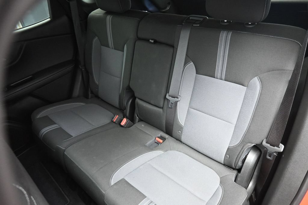 Used 2025 Chevrolet Blazer LT FWD image 21