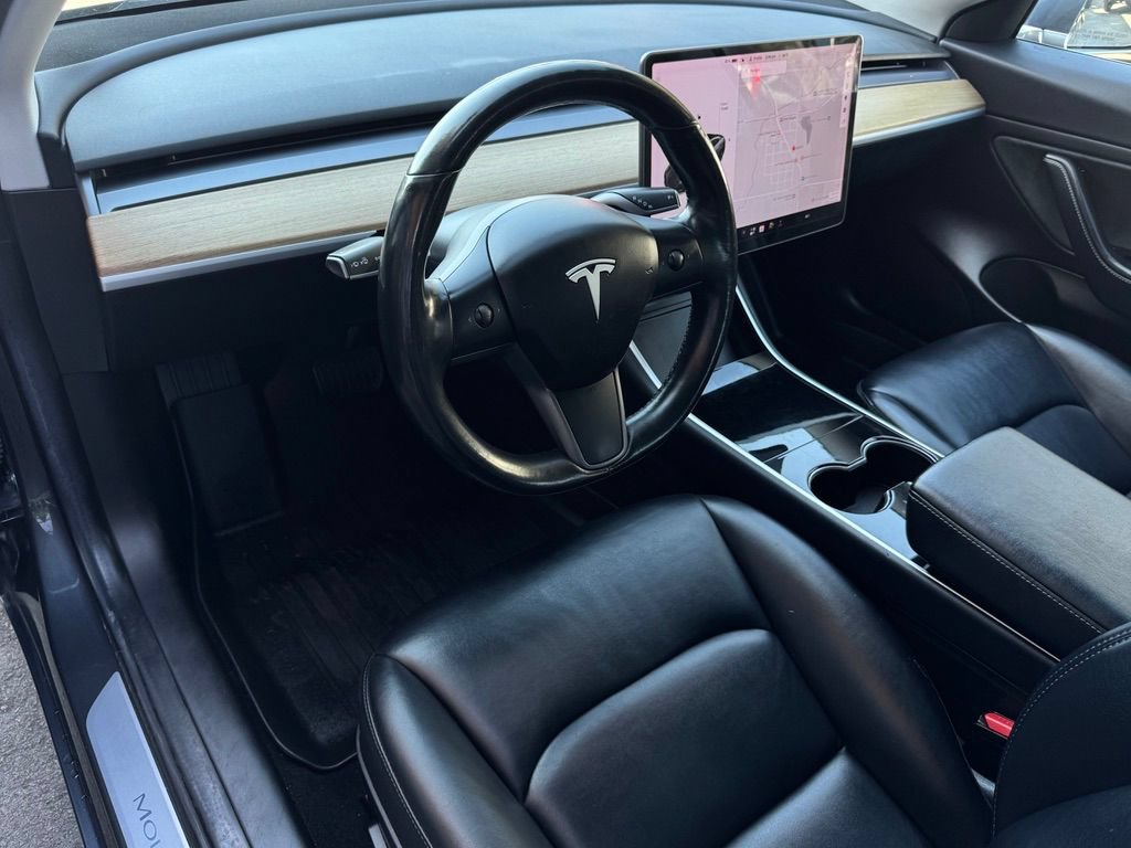 Used 2018 Tesla Model 3 Long Range RWD image 10