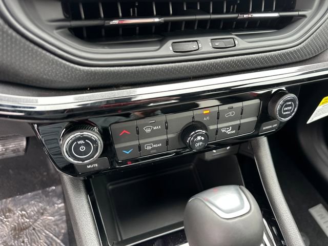New 2026 Jeep Compass Latitude image 20