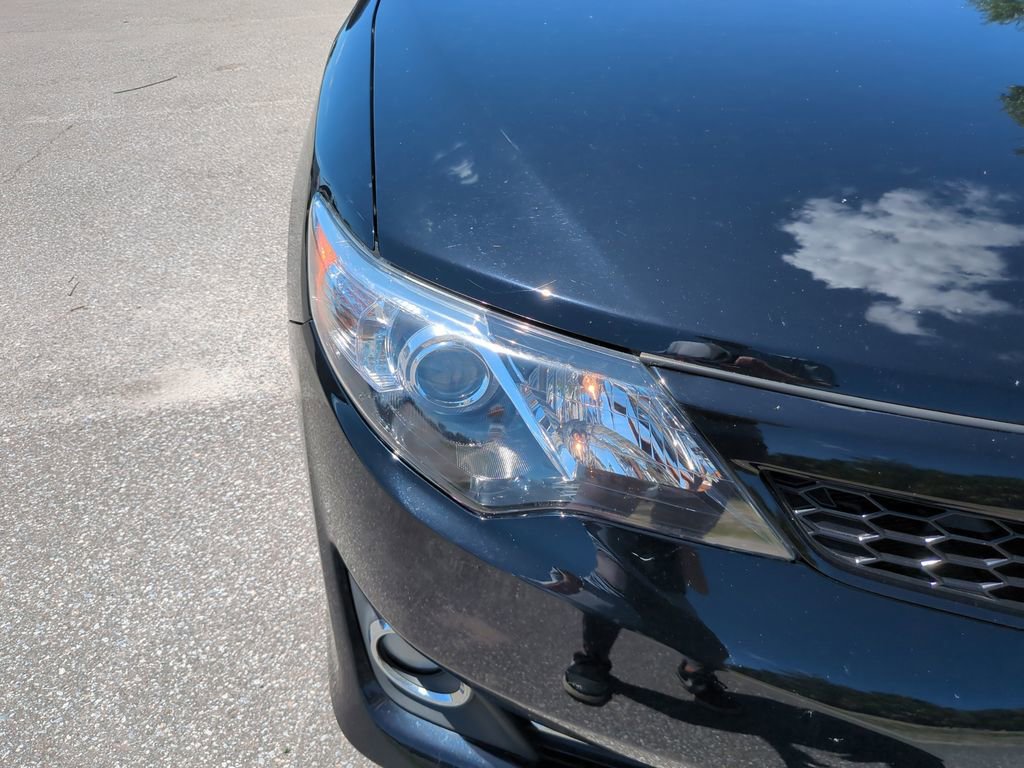 Used 2014 Toyota Camry SE FWD image 9
