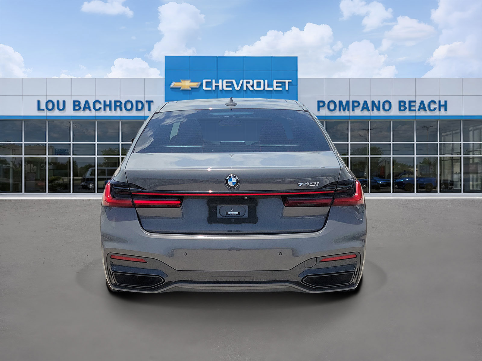 Used 2022 BMW 740i w/ M Sport Package RWD image 4