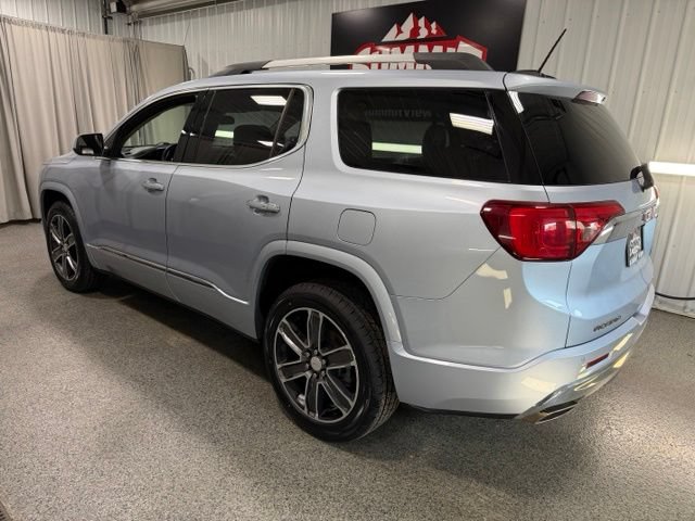 Used 2017 GMC Acadia Denali w/ Technology Package AWD/4WD image 6