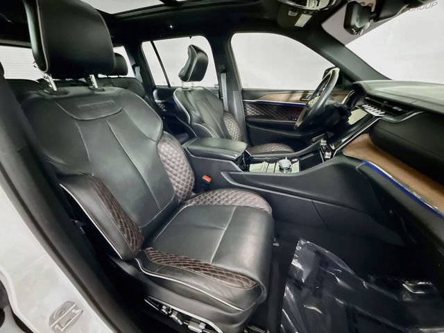 Used 2023 Jeep Grand Cherokee Summit w/ Adv Protech Group IV AWD/4WD image 30
