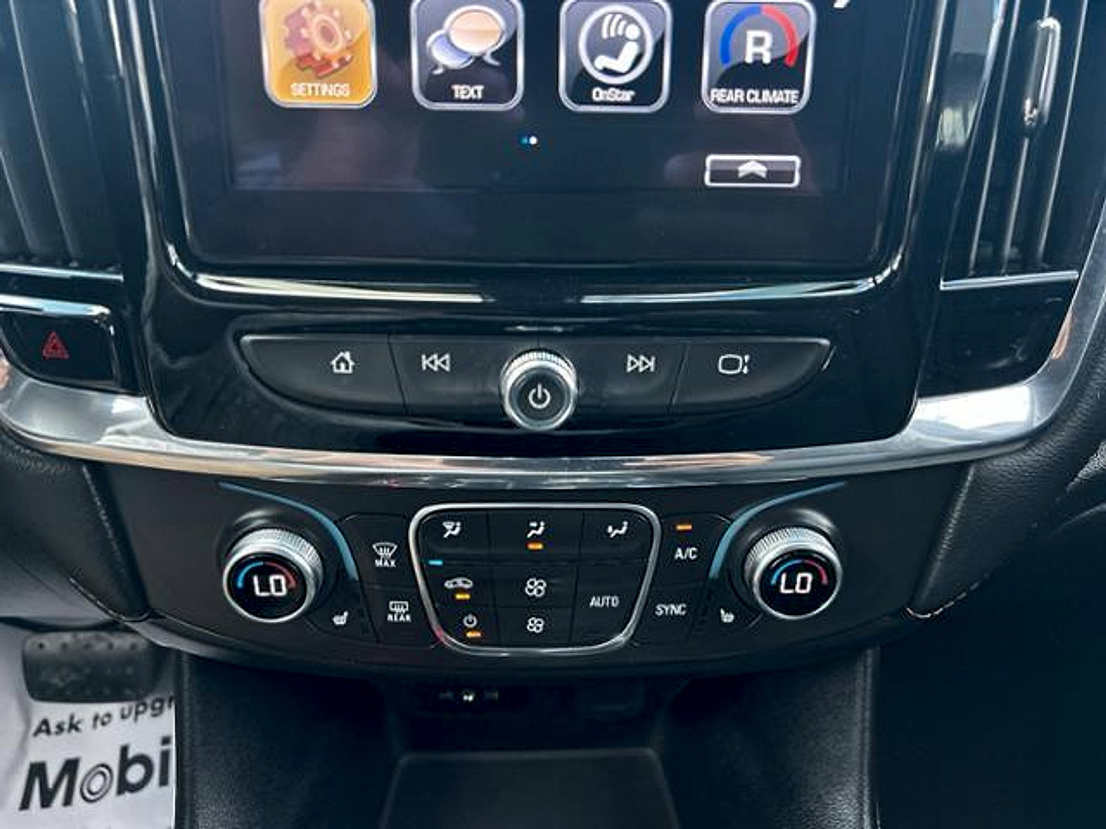 Used 2019 Chevrolet Traverse LT image 17