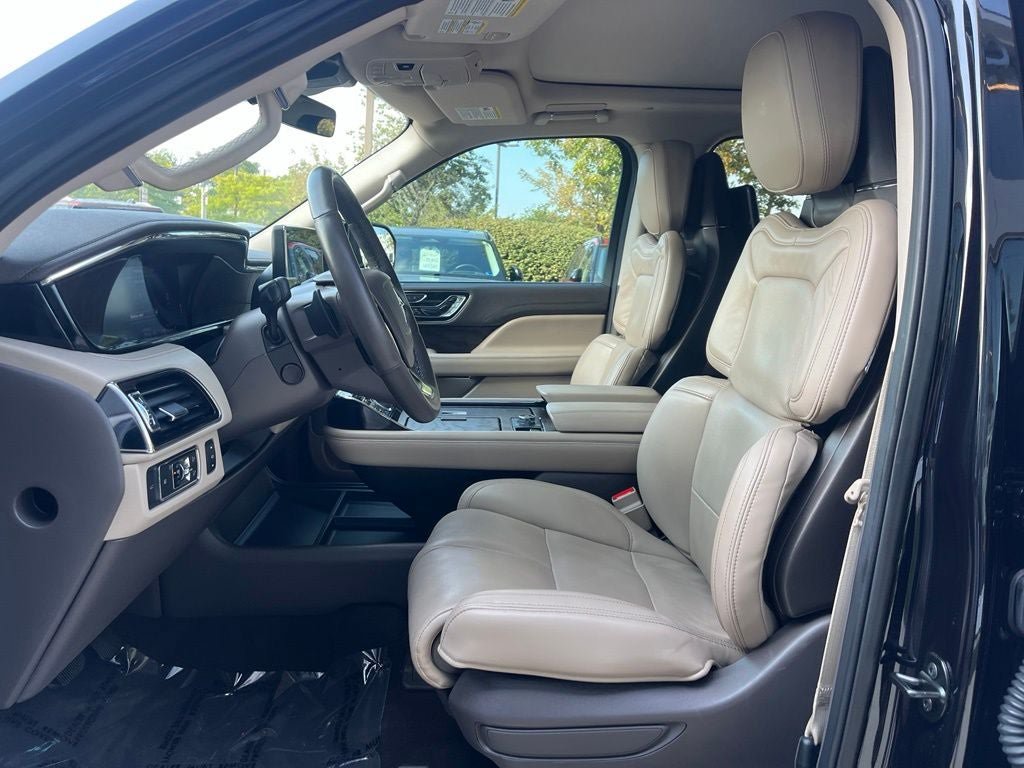 Certified 2023 Lincoln Navigator L Reserve AWD/4WD image 26