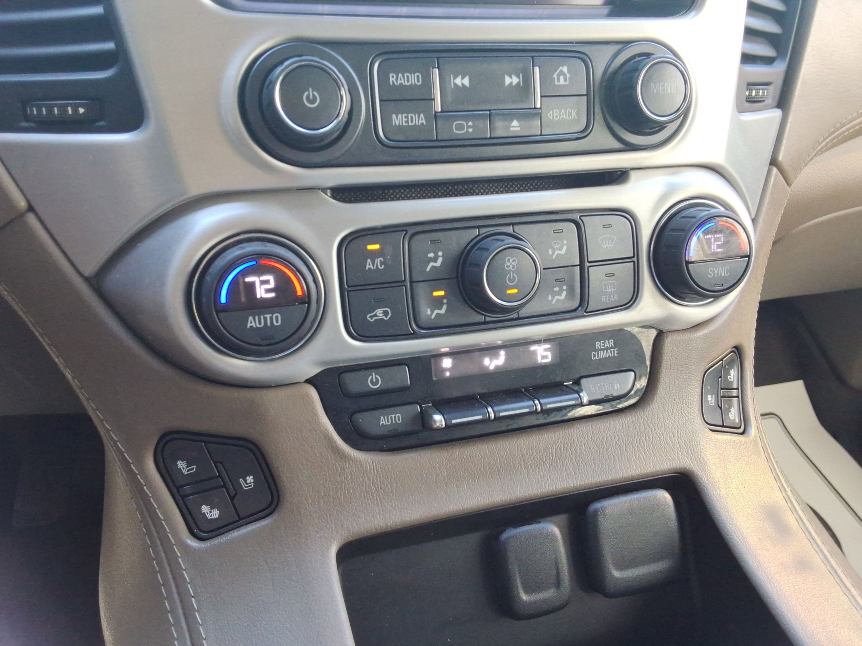 Used 2017 GMC Yukon SLT w/ Open Road Package image 17