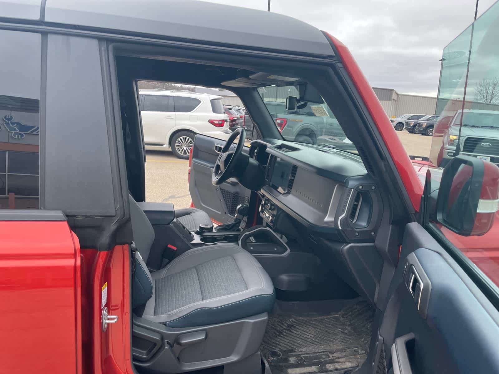 Used 2023 Ford Bronco Outer Banks image 17