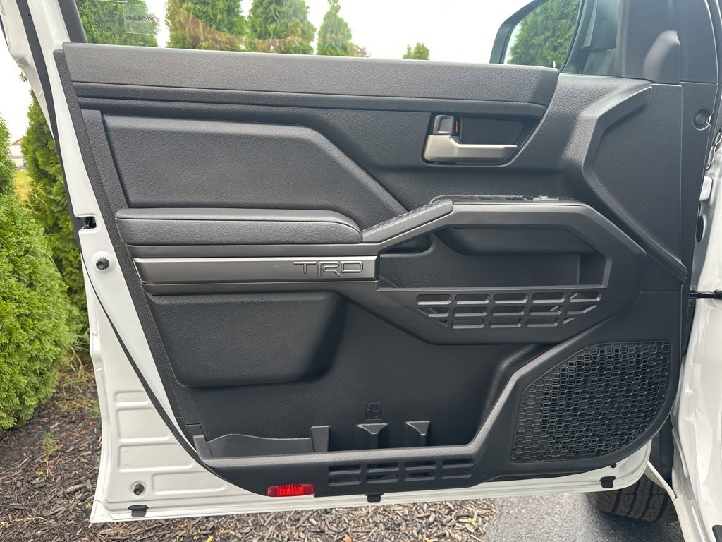 Used 2024 Toyota Tacoma TRD Sport image 8