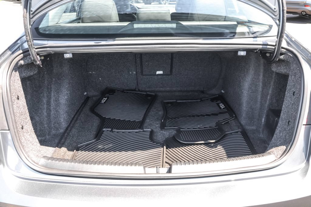 Used 2015 Volkswagen Jetta TDI SEL FWD image 32
