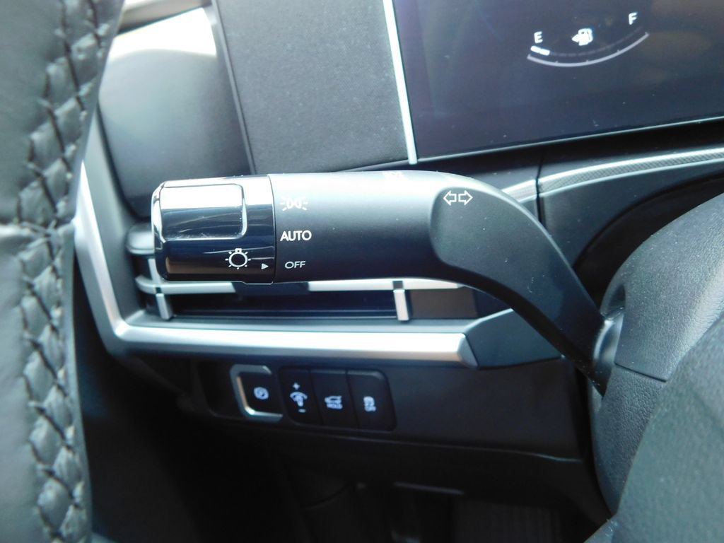 Used 2024 Hyundai Santa Fe SEL FWD image 38