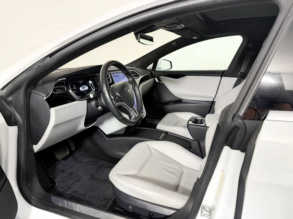 Used 2016 Tesla Model S 70D AWD/4WD image 29