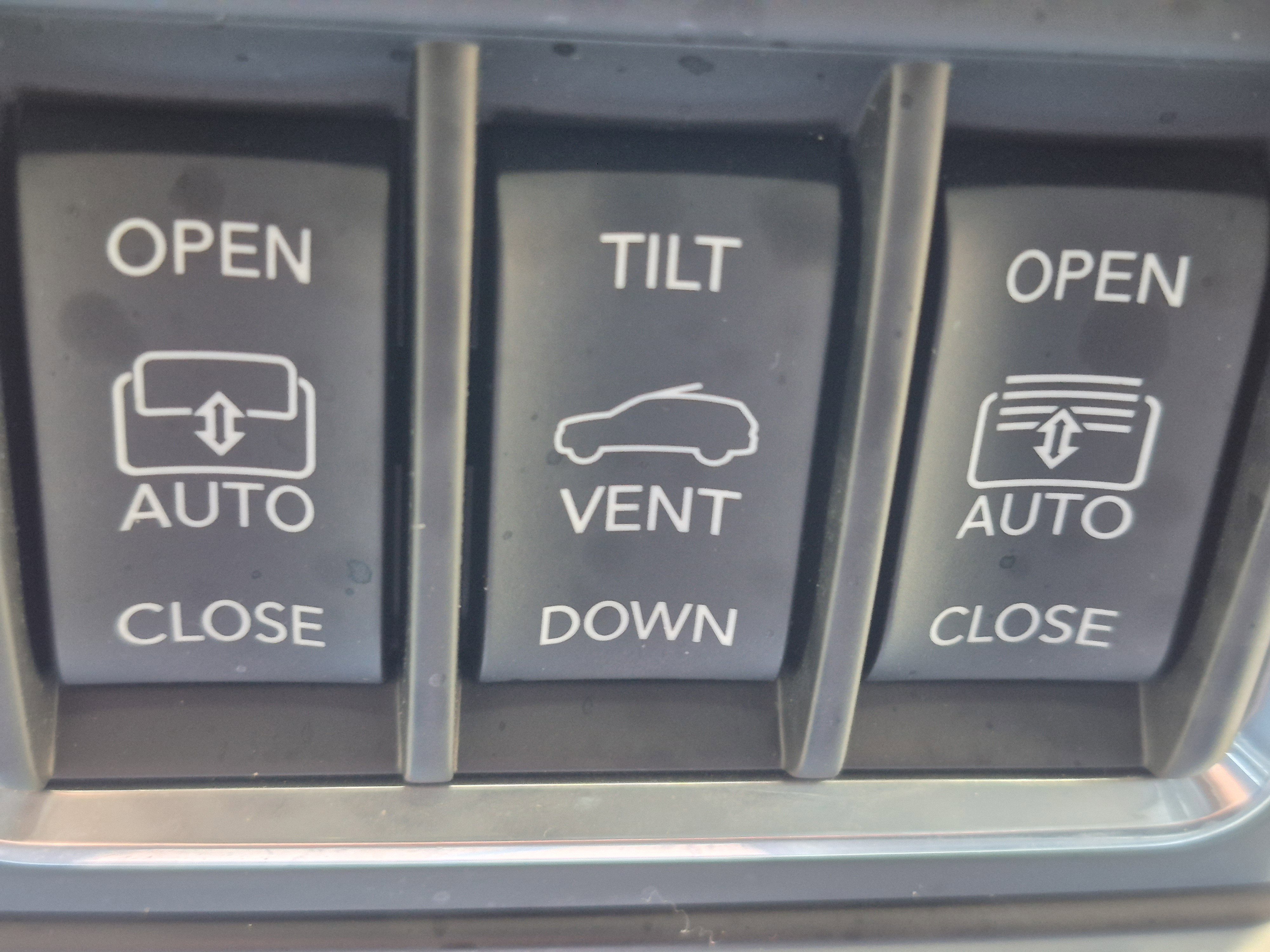 Used 2024 Jeep Grand Cherokee L Limited w/ Luxury Tech Group II image 26