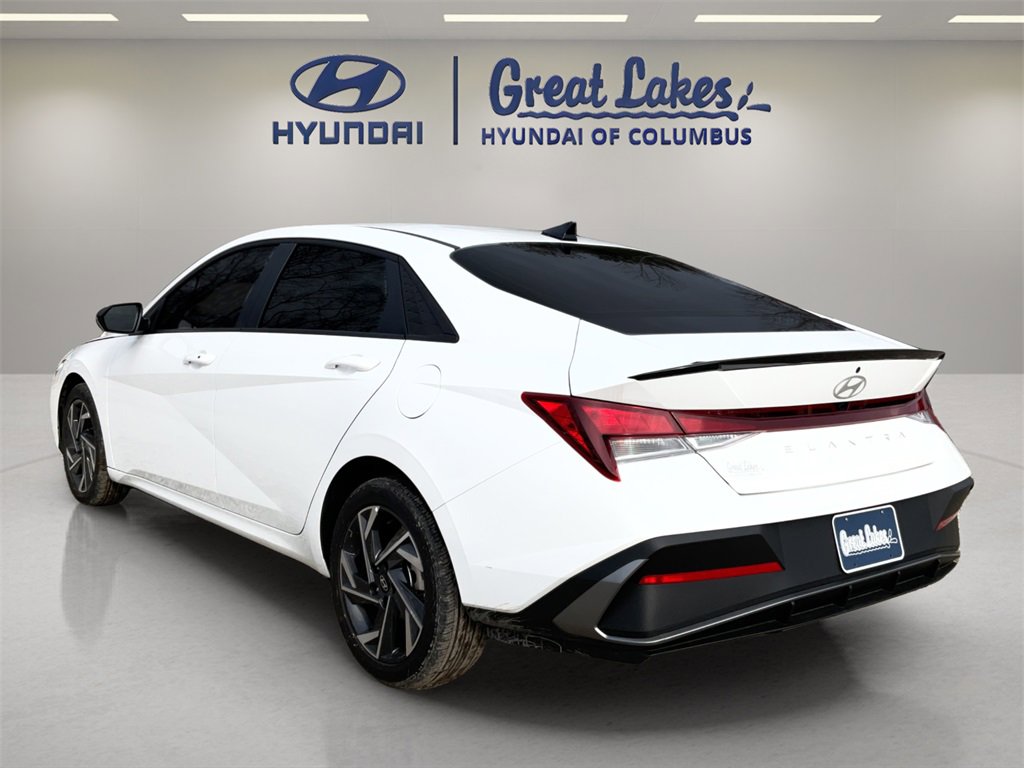 Certified 2025 Hyundai Elantra Sport image 3