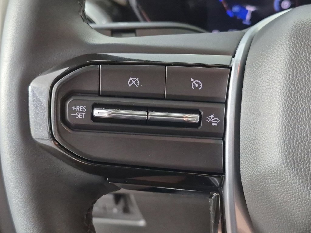 Certified 2025 Chevrolet Colorado ZR2 w/ Technology Package AWD/4WD image 20
