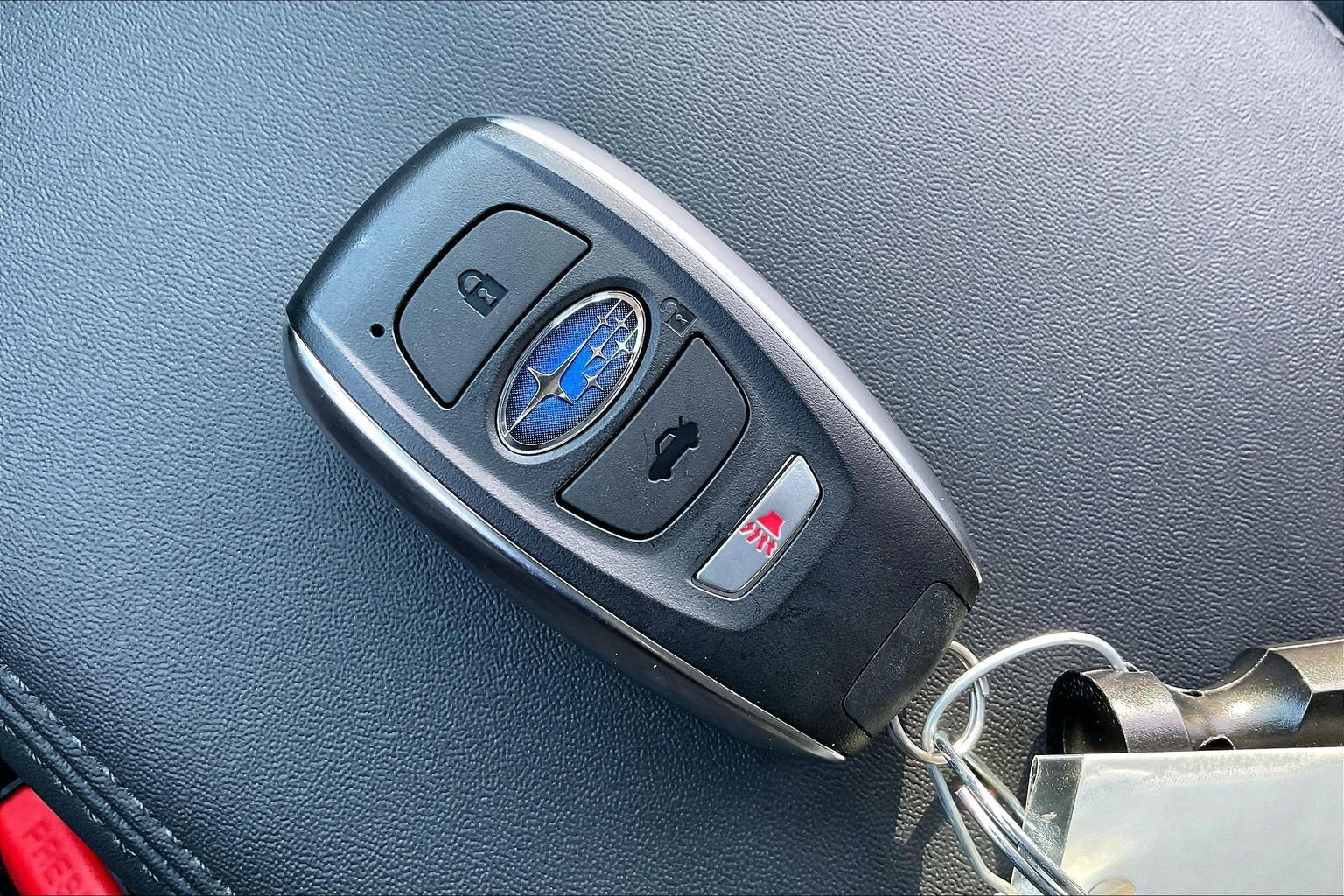 Used 2025 Subaru Ascent Bronze Edition w/ Popular Package #2 image 9