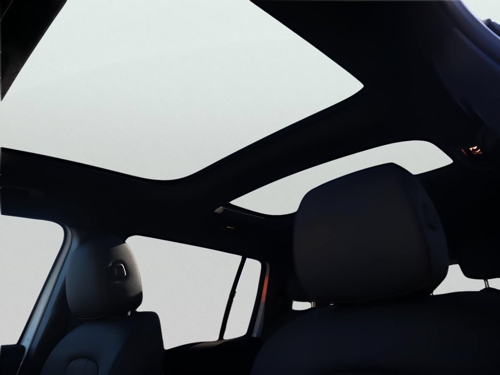 New 2026 Mercedes-Benz GLB 250 4MATIC image 50