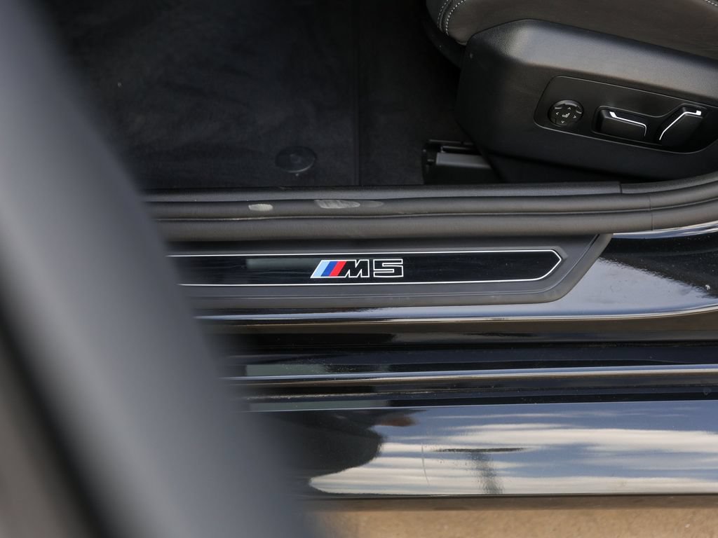 Used 2026 BMW M5 Touring AWD/4WD image 19